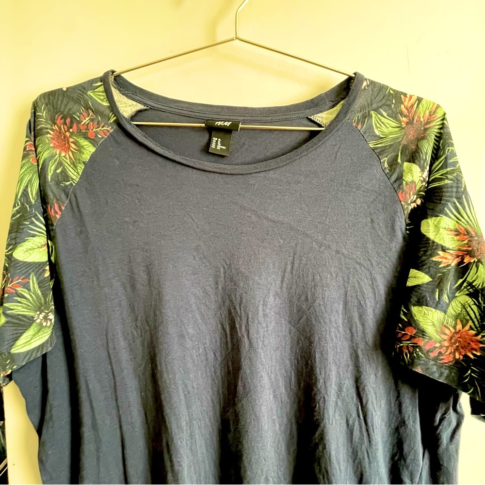 Floral Sleeved T-Shirt 🌸